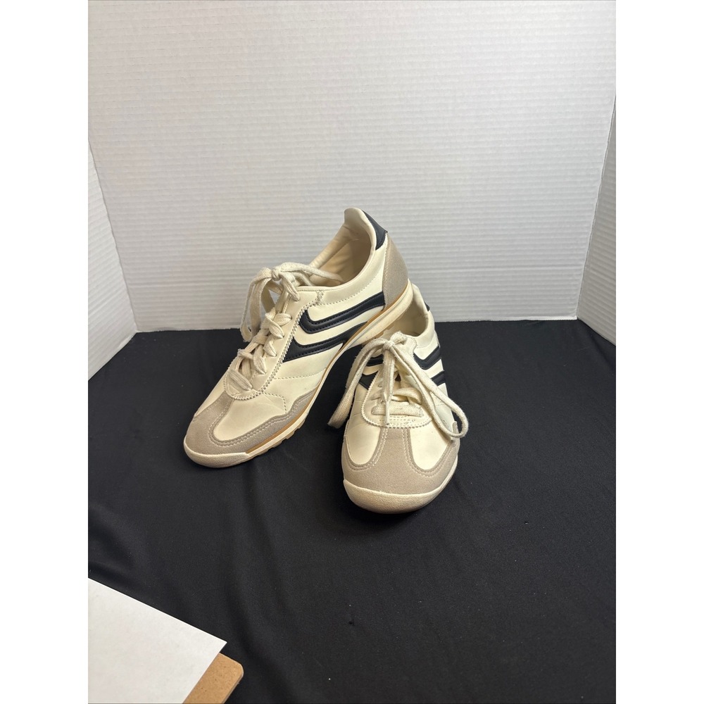 Women's sneakers